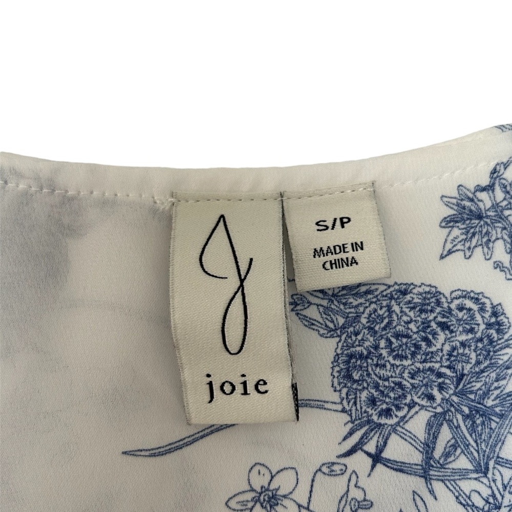 NWOT - Joie Blue & White Floral Printed Flutter Sleeve Top - Picture 6 of 7